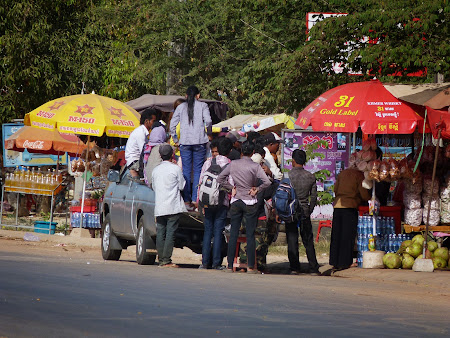4. Transportul in comun Cambogia.JPG