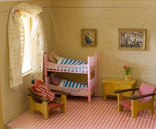 [domek-dla-lalek4.jpg]