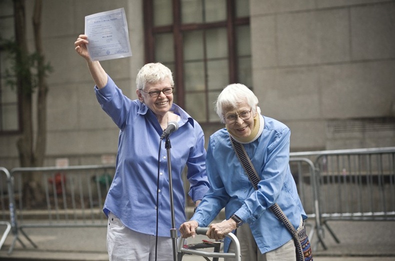 First Gay Marriages In New York Begins Amusing Planet