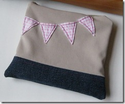 bunting zippered pouch