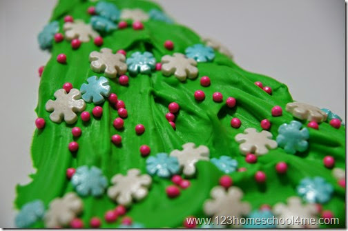 2 ingredient puffy paint will give you a beautiful textured Chrsitmas craft for kids 2 ingredient puffy paint will give you a beautiful textured Chrsitmas craft for kids