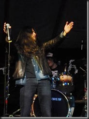 564599_581777238524871_981653193_n