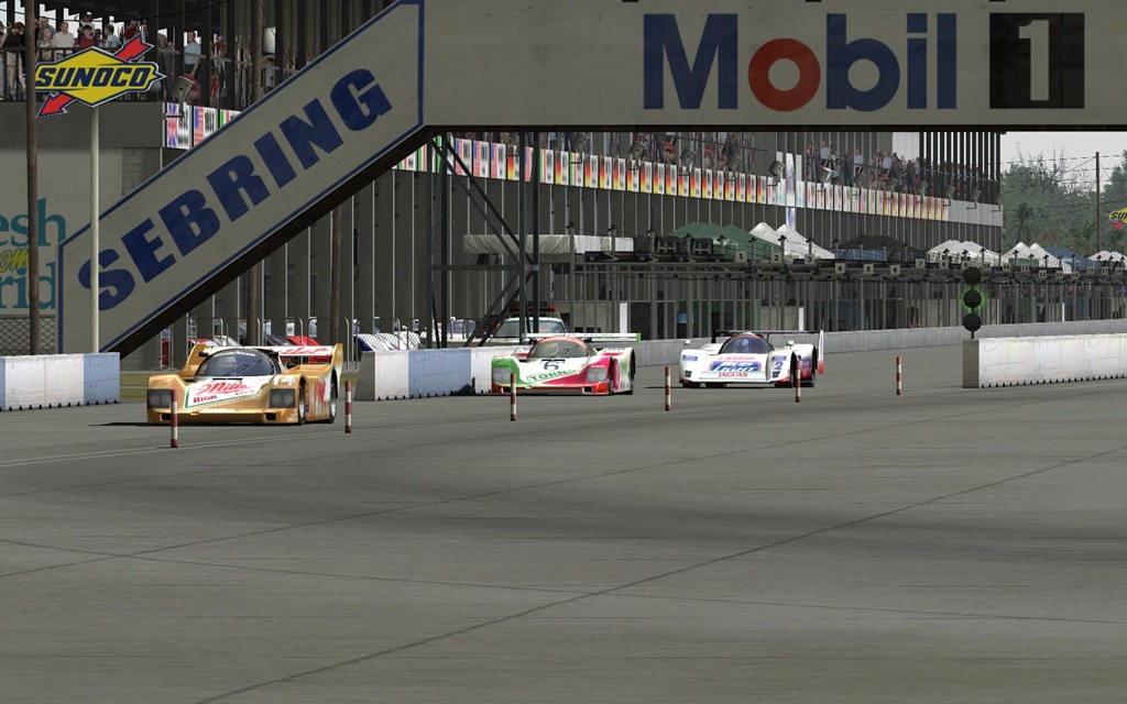 [GTR2%25202011-06-28%252012-08-45-15%255B2%255D.jpg]