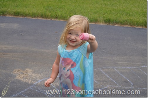 homemade chalk has more vibrant colors with no residue left on kids hands homemade chalk has more vibrant colors with no residue left on kids hands