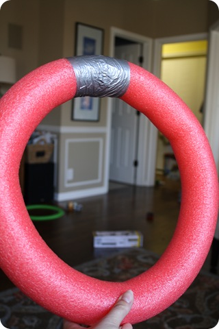 pool noodle wreath form