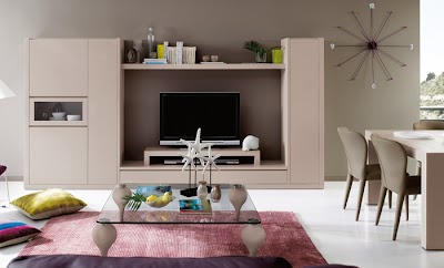 Mueble de la colección Aiko sobrio, elegante y atemporal. El botellero se sitúa en el módulo de la derecha queda escondido por una puerta
