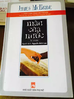 Tự truyện “Màu Của Nước” Tự truyện “Màu Của Nước”