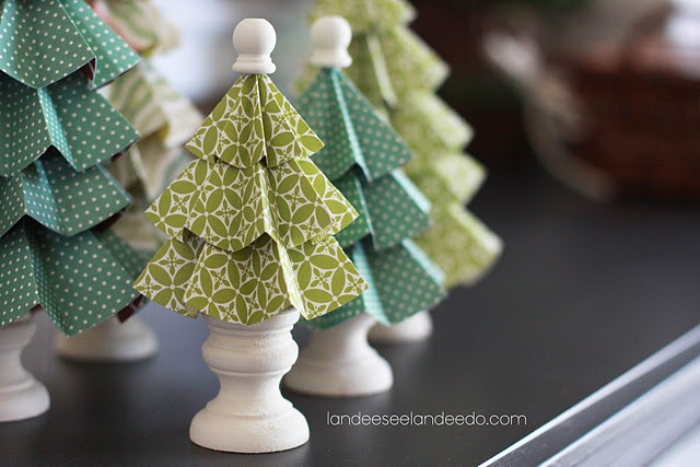 Paper trees tutorial - 25 Handmade Christmas Ideas over at the36thavenue.com