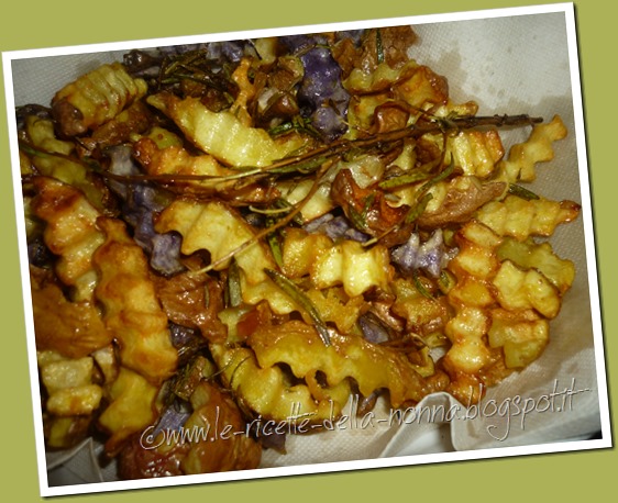 Patate fritte multicolore dell'OrtoLà con la buccia (10)