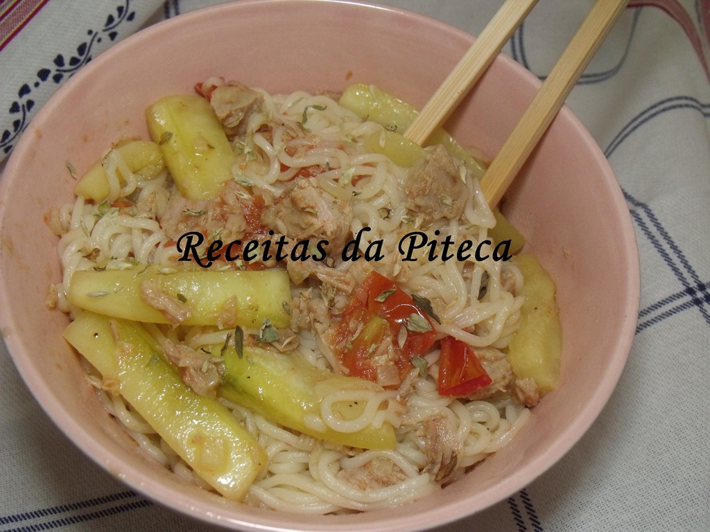 [Noodles%2520com%2520atum%2520e%2520legumes%255B3%255D.jpg]