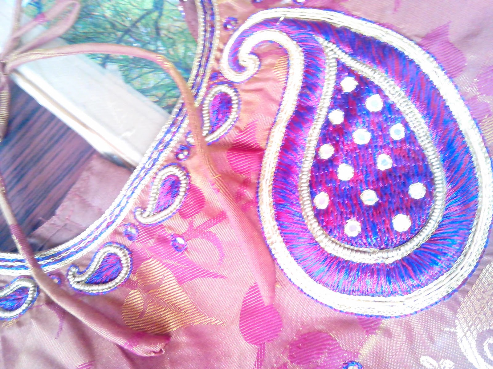 Aari embroidery: A simple Arhi blouse..