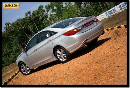 hyundai-sonata-rear-static-4