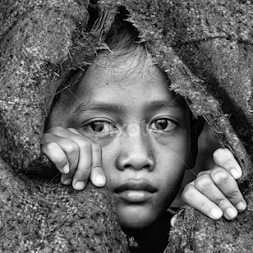 Dibalik tirai mimpi by Djeff Act - Babies & Children Child Portraits