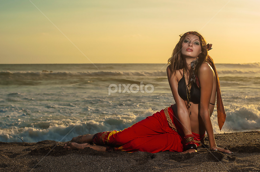 Bohemian Sexy girl by Amin Basyir Supatra - People Portraits of Women