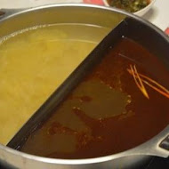 滿堂紅頂級麻辣鴛鴦火鍋