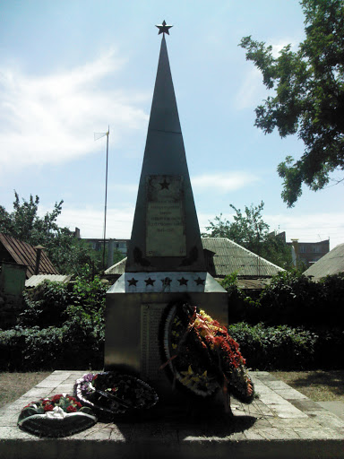 Памятник2