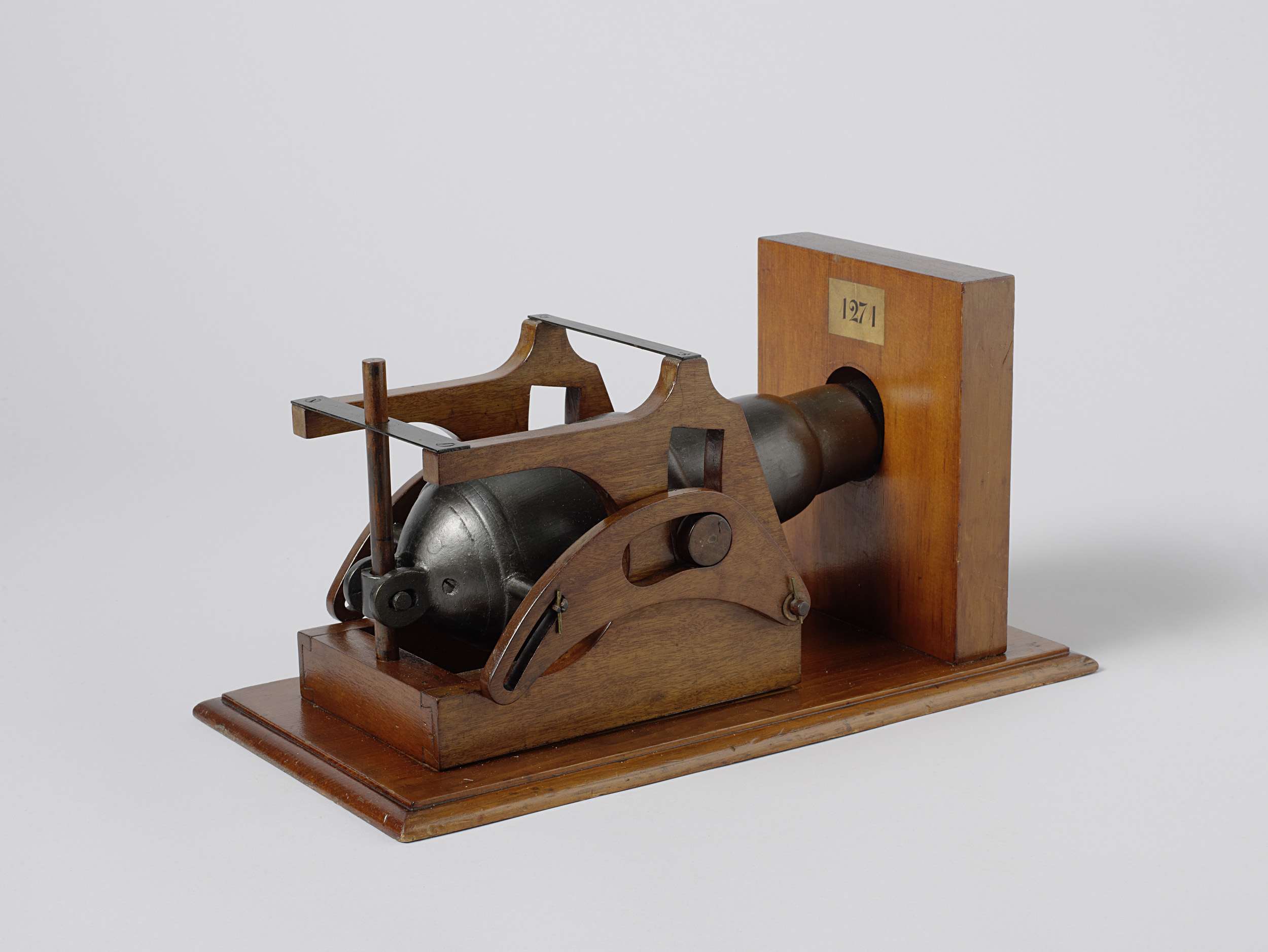 Model of a Gun and Carriage