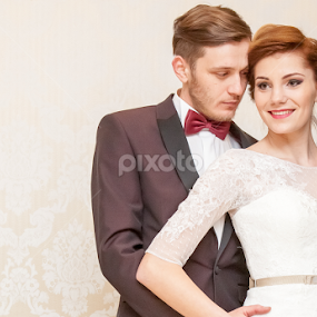 Gorgeous! by Paul Padurariu - Wedding Bride & Groom