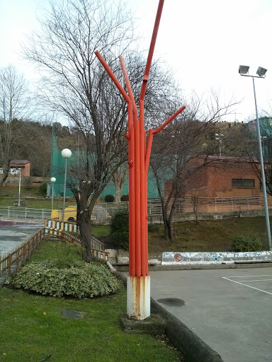 Arangoiti, El Árbol Rojo