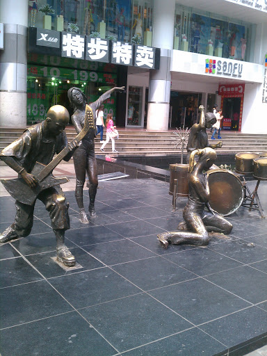 乐队铜像