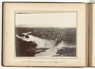 Ossen trekken ammunitiewagen over de Kliprivier in Zuid-Afrika