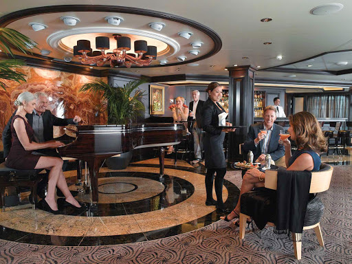 Oceania_Martini_Marina_2 - You'll be entertained by the live piano in the sophisicated Martini Bar of Oceania Marina.