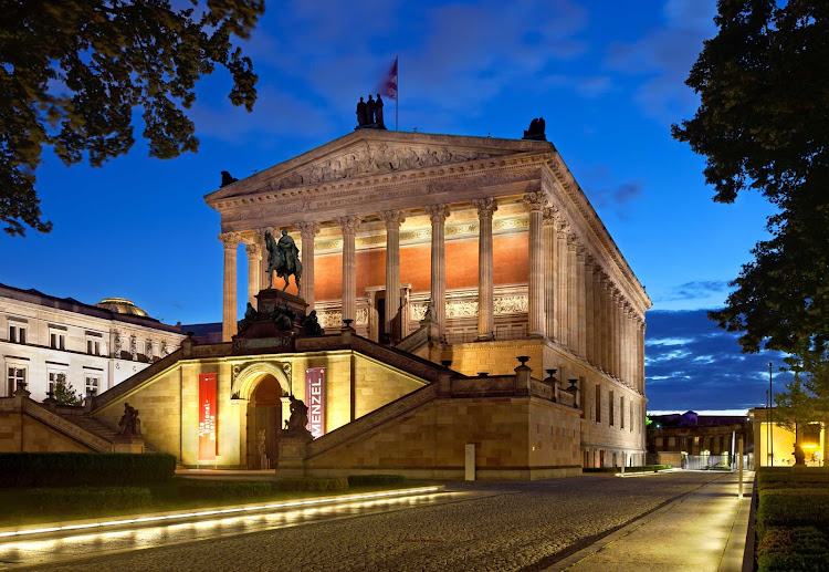 Alte Nationalgalerie (Zuschnitt) or National Gallery in the Brandenburg section of Berlin.