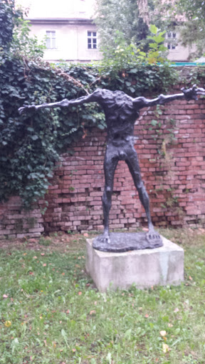 Michelli Statue