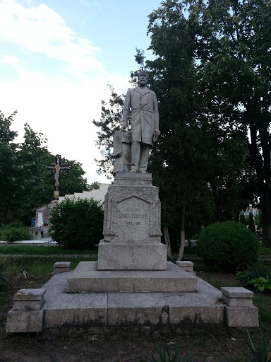 Statuia Dr. Constantin Codrescu