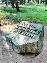 Kamień Z Informacja W Parku