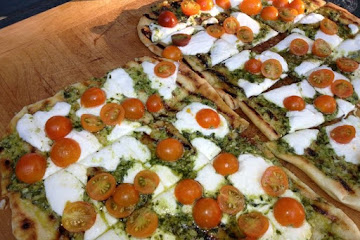 Grilled Tomato Pizza