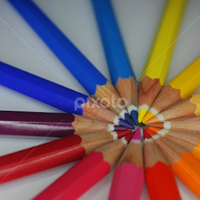 True colors by Erick Castro Alvarado - Artistic Objects Education Objects