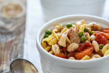 Slow Cooker Chicken and Noodles