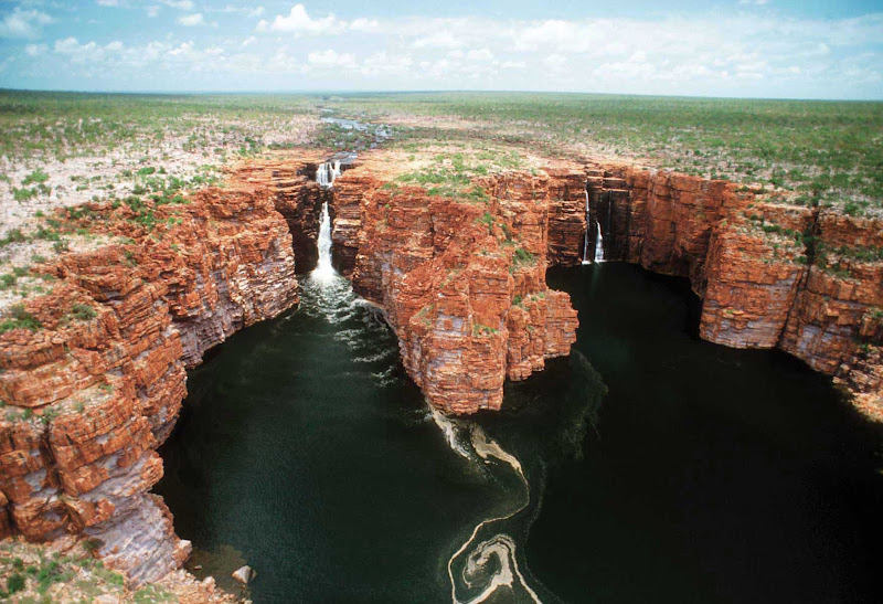Explore King George Falls and the red cliffs of Kimberley, Australia, when you sail with Silver Discoverer.