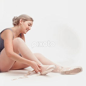 The Ballerina by Astrid Pardew - People Musicians & Entertainers