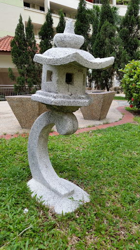 Haig Vista Stone Lantern