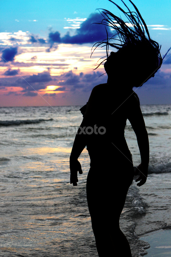 Candid Nude Beach Girls - little girl silhouette | Portraits & People | Novices Only | Pixoto