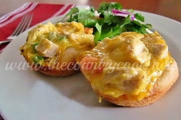 Chicken Pot Pie Biscuit Cups