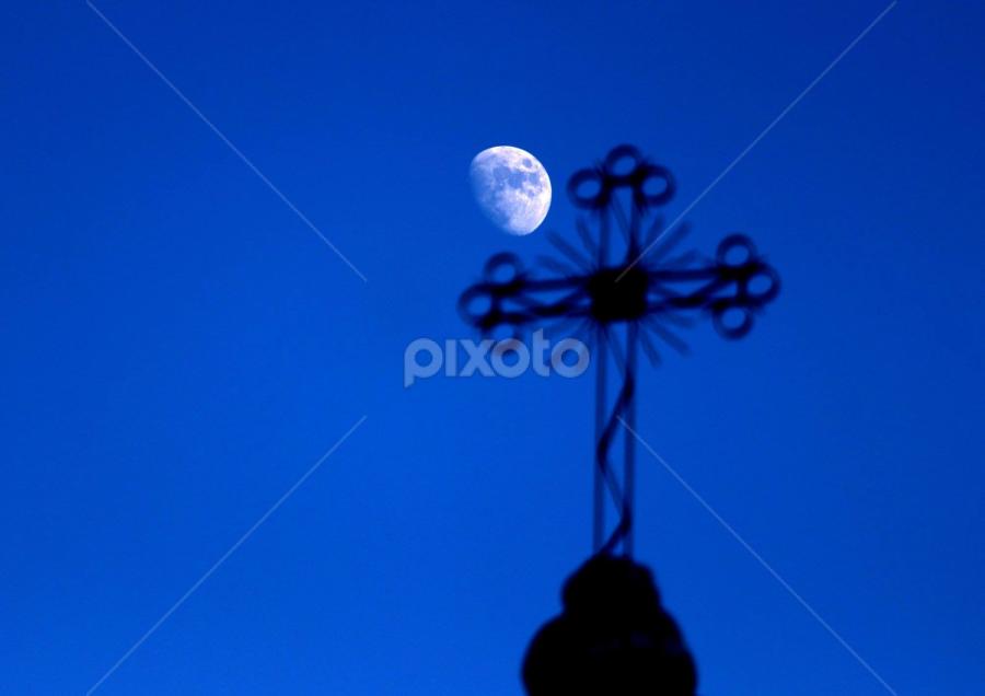 half moon by Stramboaia Gelu - Public Holidays New Year’s Eve