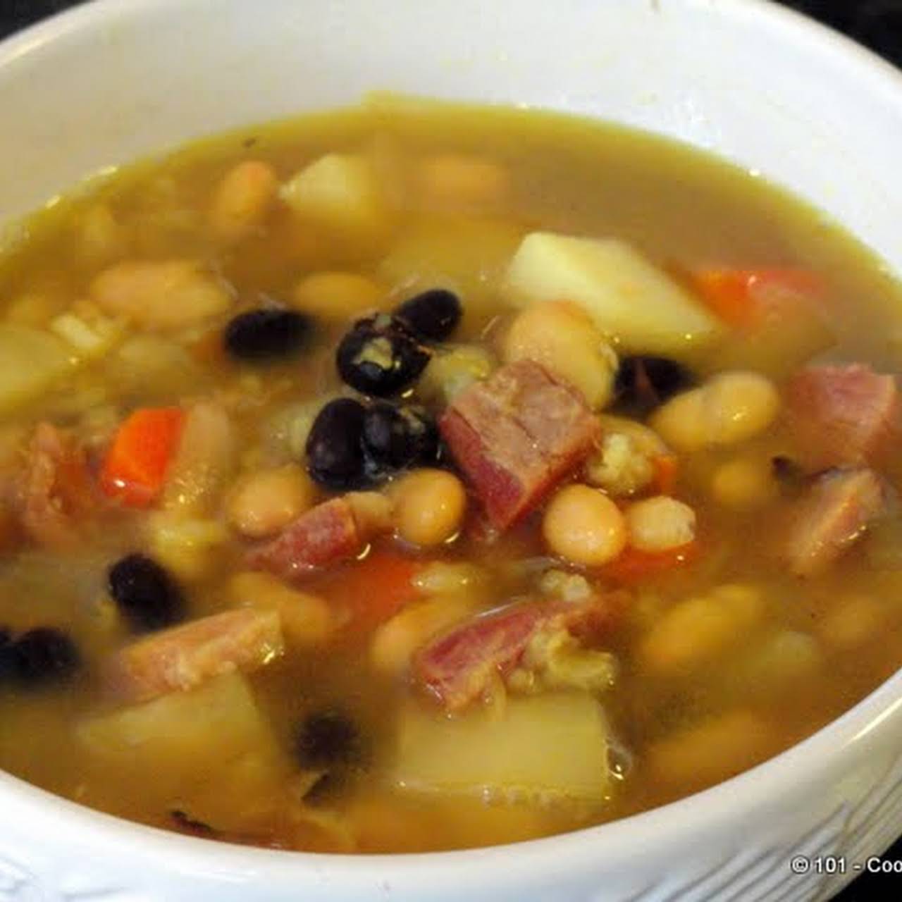 Puerto Rican Ham Bone Soup betzelverlag.de