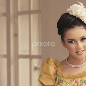 Hiii.... by Brilian Tumbelaka - People Portraits of Women