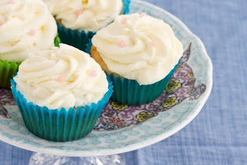 Magnolia's Vanilla Cupcakes