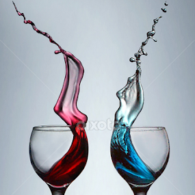 by Jhojon Jenkgod - Abstract Water Drops & Splashes