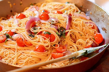 Angel Hair Pasta with tomatoes, basil &amp;amp; garlic