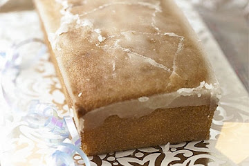 Lemon drizzle cake