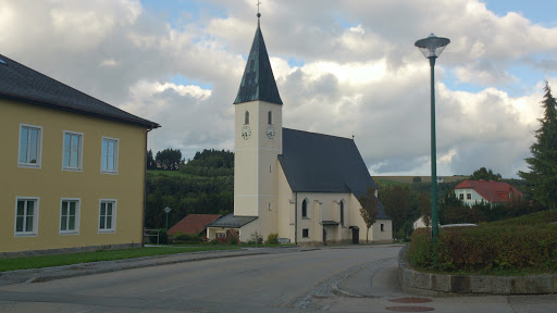 Kirche Peterskirchen