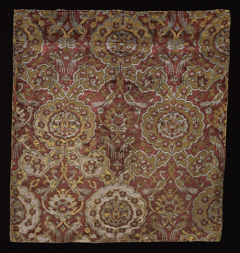 Textile Fragment with Design of Birds in an Ogival Lattice
