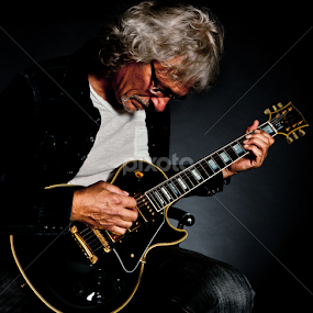 Gibson Les Paul by Nick Moore - People Musicians & Entertainers