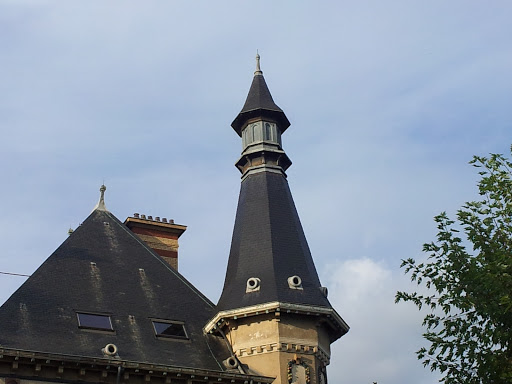 Petite Tour Du Chateau
