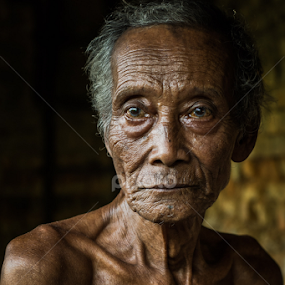 Nu by Pandu Hari Santoso - People Portraits of Men